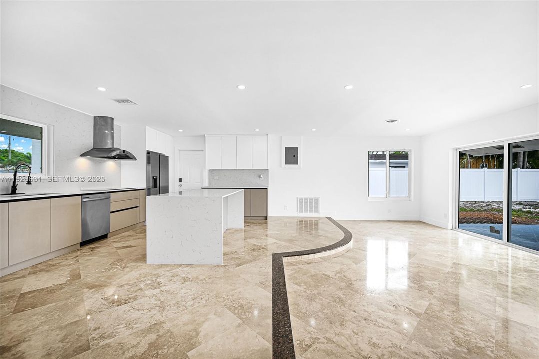 待售: $789,000 (3 贝兹, 3 浴室, 1560 平方英尺)