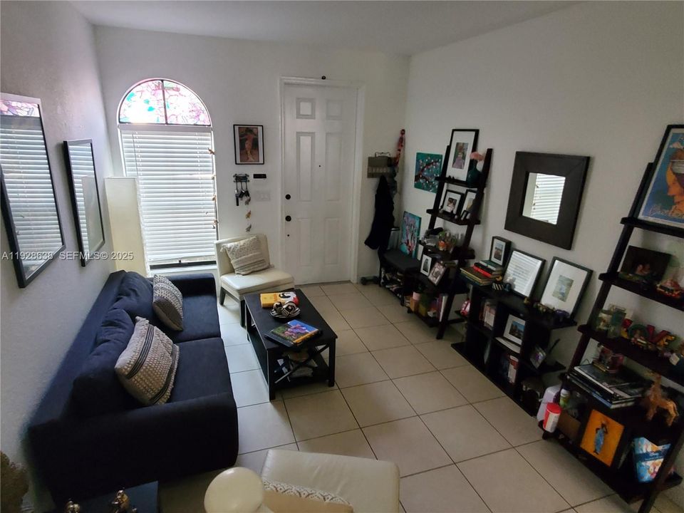 For Rent: $3,500 (3 beds, 2 baths, 1854 Square Feet)