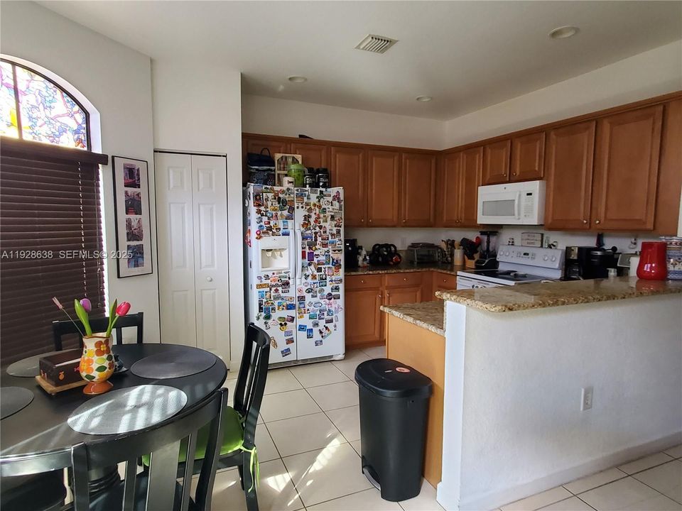 For Rent: $3,500 (3 beds, 2 baths, 1854 Square Feet)