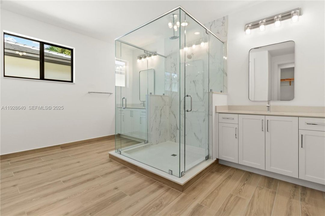 For Rent: $8,000 (4 beds, 4 baths, 0 Square Feet)