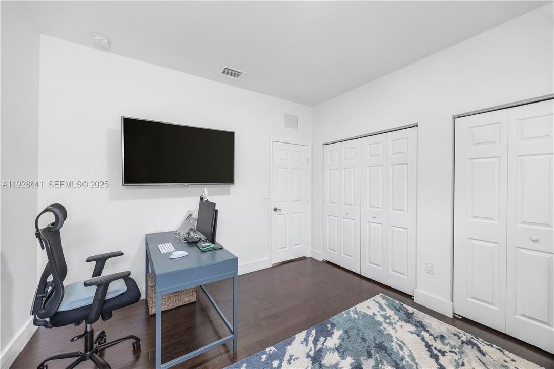 For Rent: $7,000 (5 beds, 5 baths, 3160 Square Feet)