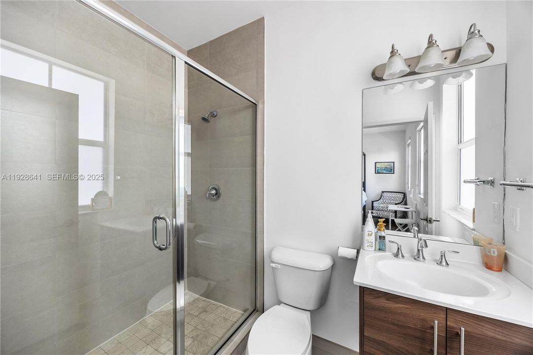 For Rent: $7,000 (5 beds, 5 baths, 3160 Square Feet)