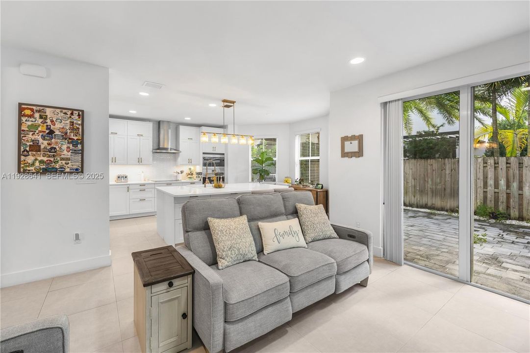 For Rent: $7,000 (5 beds, 5 baths, 3160 Square Feet)