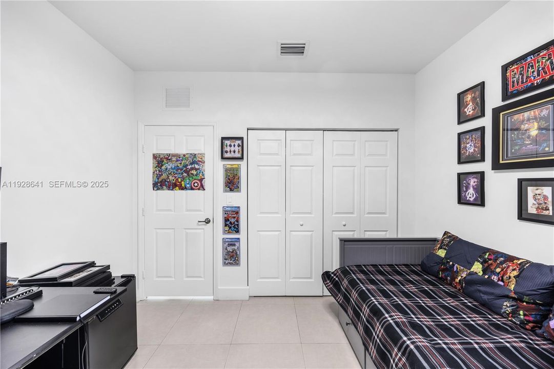 For Rent: $7,000 (5 beds, 5 baths, 3160 Square Feet)