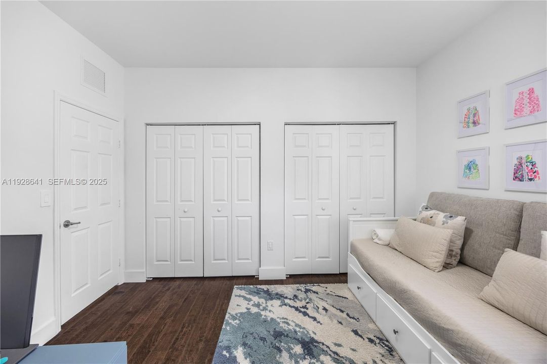 For Rent: $7,000 (5 beds, 5 baths, 3160 Square Feet)