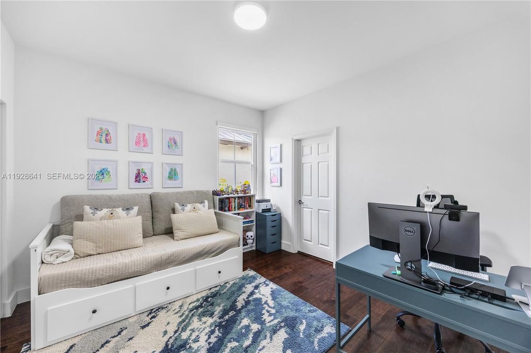 For Rent: $7,000 (5 beds, 5 baths, 3160 Square Feet)