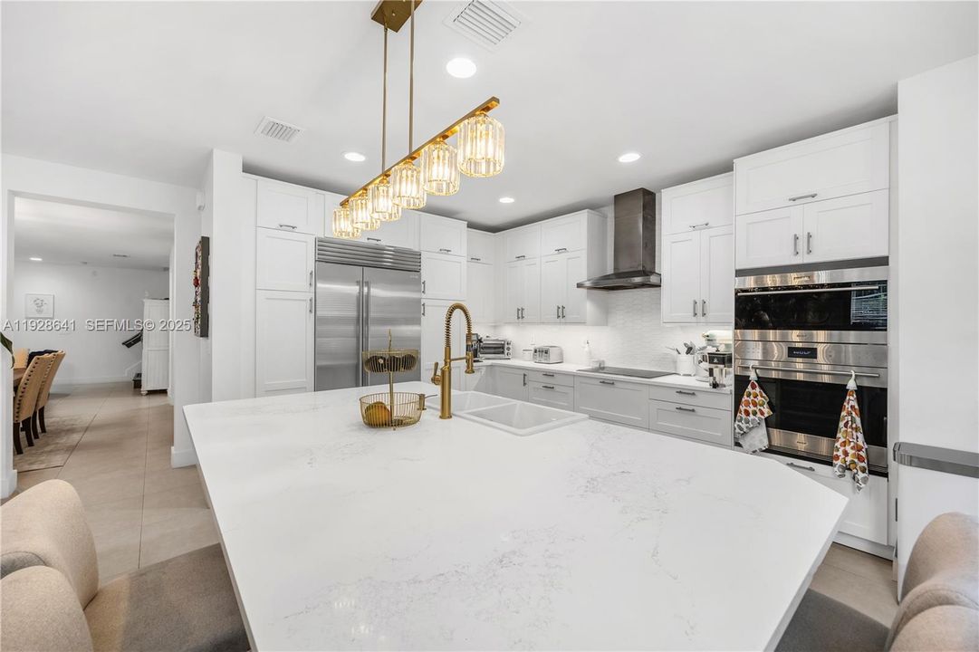 For Rent: $7,000 (5 beds, 5 baths, 3160 Square Feet)