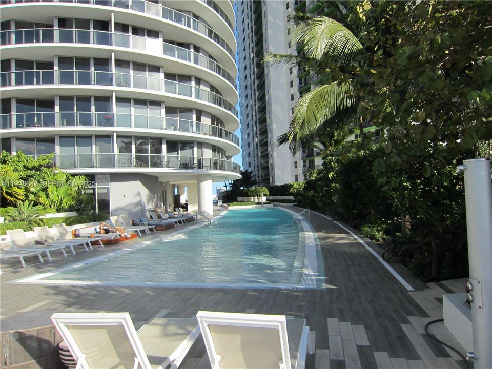 В аренду: $3,650 (1 спален, 1 ванн, 745 Квадратных фут)