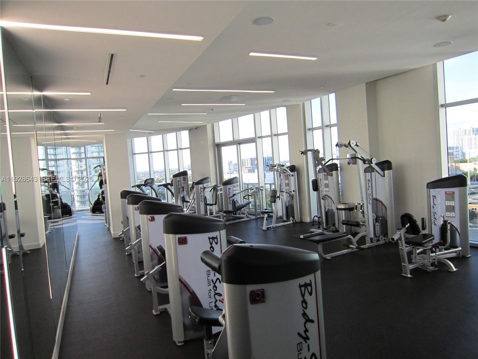 В аренду: $3,650 (1 спален, 1 ванн, 745 Квадратных фут)