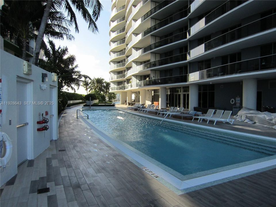 В аренду: $3,650 (1 спален, 1 ванн, 745 Квадратных фут)