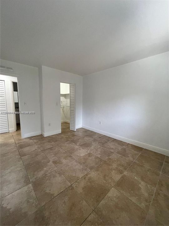 В аренду: $2,200 (2 спален, 1 ванн, 805 Квадратных фут)