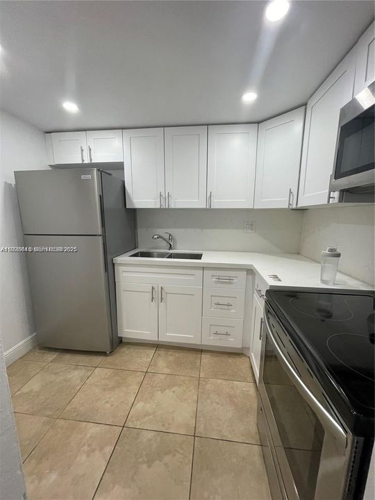 В аренду: $2,200 (2 спален, 1 ванн, 805 Квадратных фут)