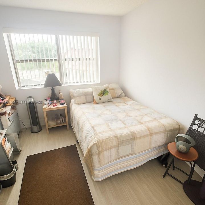 待售: $270,000 (2 贝兹, 2 浴室, 896 平方英尺)