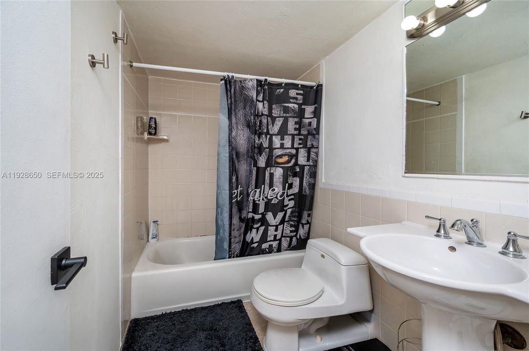 En Venta: $289,000 (1 camas, 1 baños, 581 Pies cuadrados)