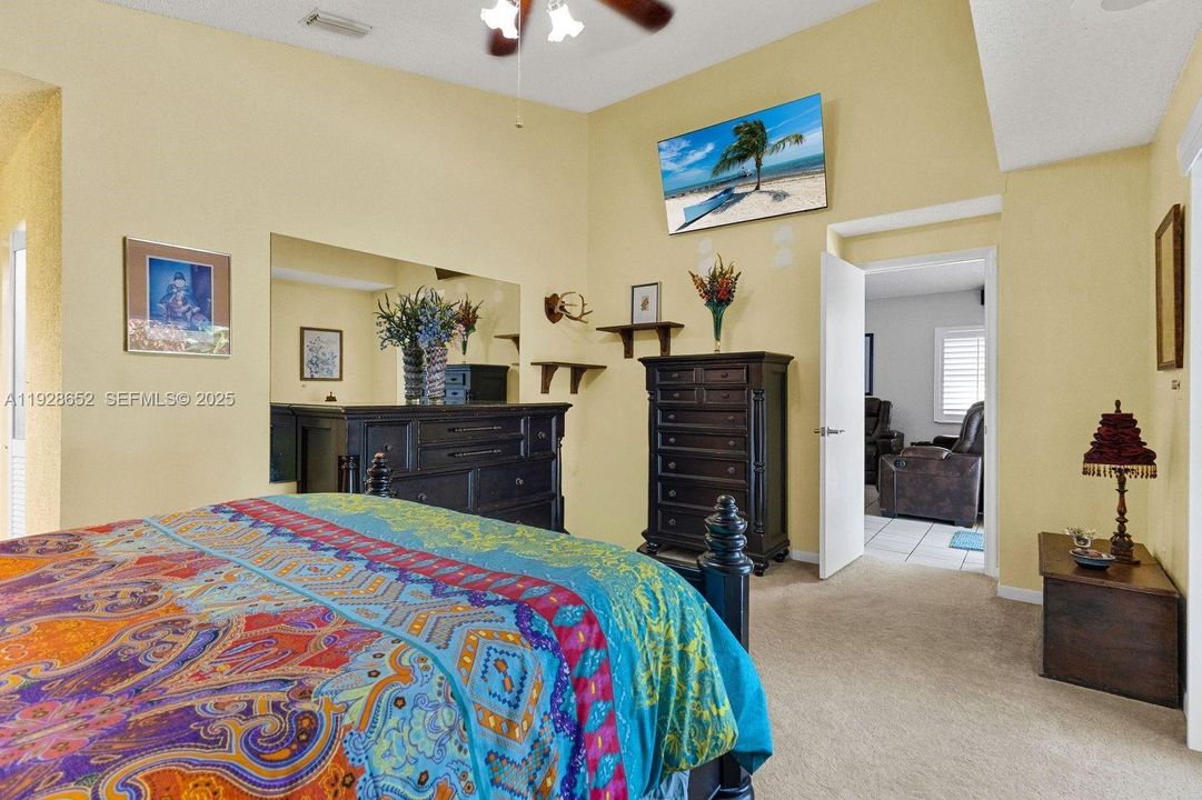 For Sale: $649,000 (3 beds, 2 baths, 1595 Square Feet)