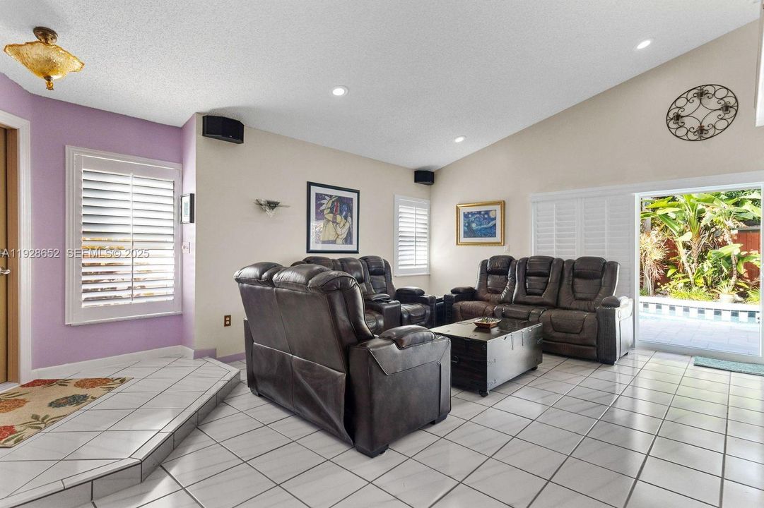 For Sale: $649,000 (3 beds, 2 baths, 1595 Square Feet)