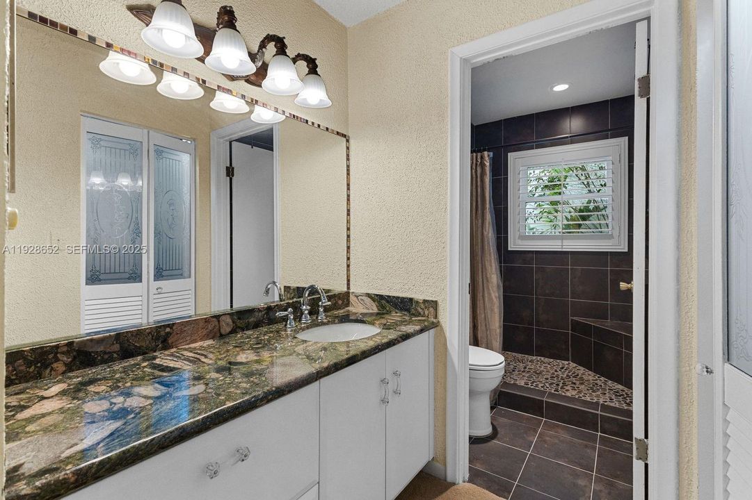 For Sale: $649,000 (3 beds, 2 baths, 1595 Square Feet)