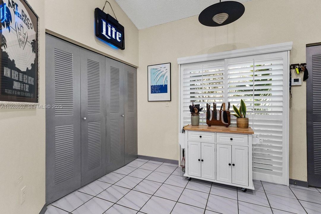 For Sale: $649,000 (3 beds, 2 baths, 1595 Square Feet)