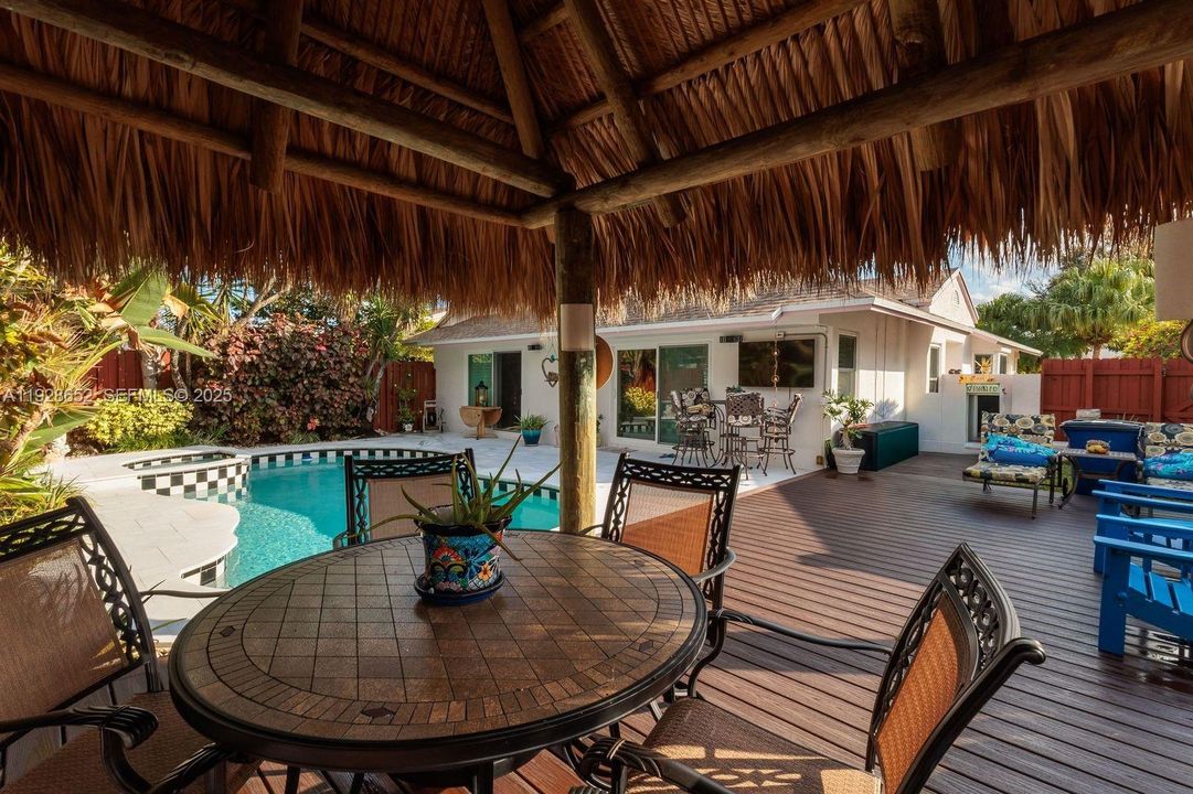 For Sale: $649,000 (3 beds, 2 baths, 1595 Square Feet)