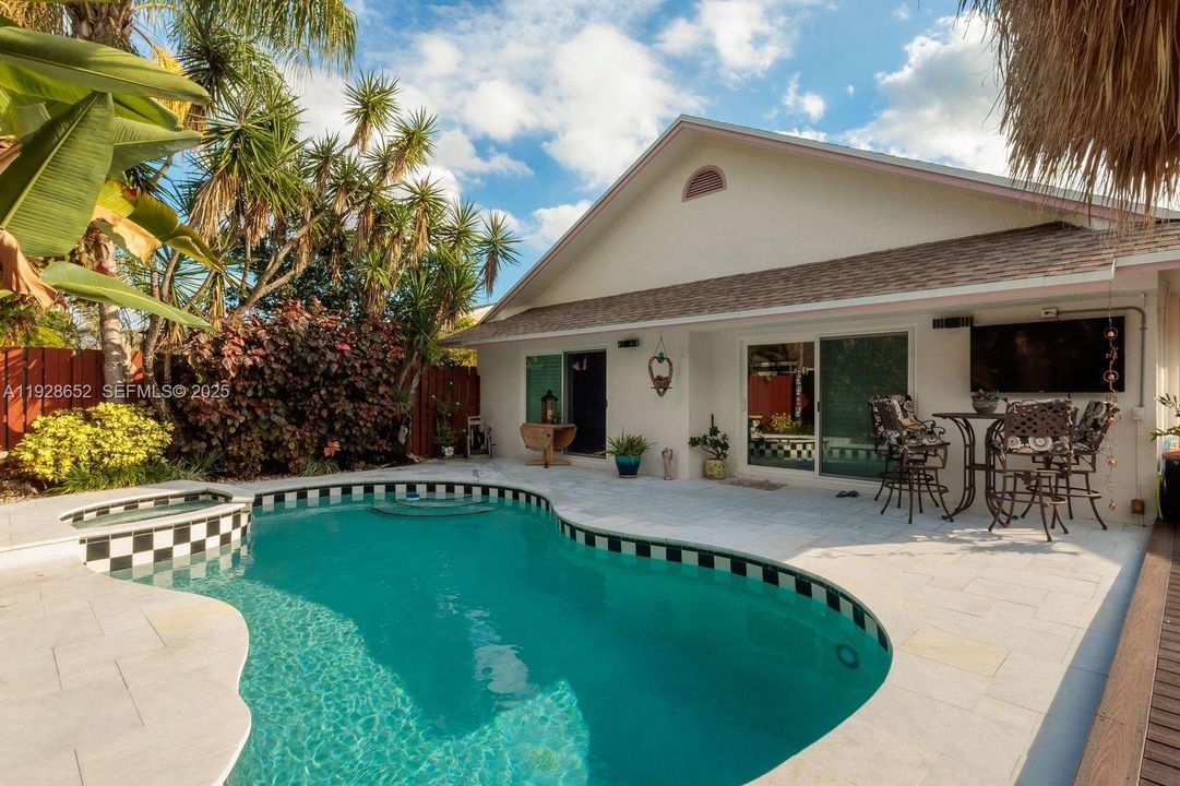 For Sale: $649,000 (3 beds, 2 baths, 1595 Square Feet)