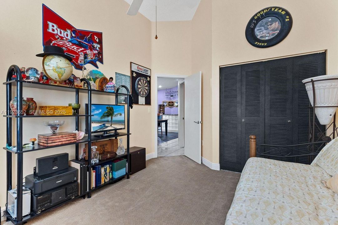 For Sale: $649,000 (3 beds, 2 baths, 1595 Square Feet)