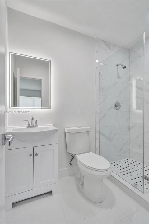 На продажу: $799,999 (4 спален, 3 ванн, 1368 Квадратных фут)