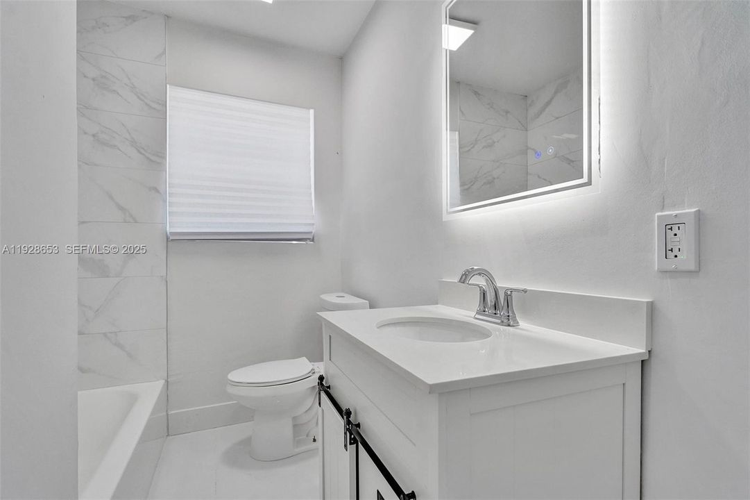 На продажу: $799,999 (4 спален, 3 ванн, 1368 Квадратных фут)