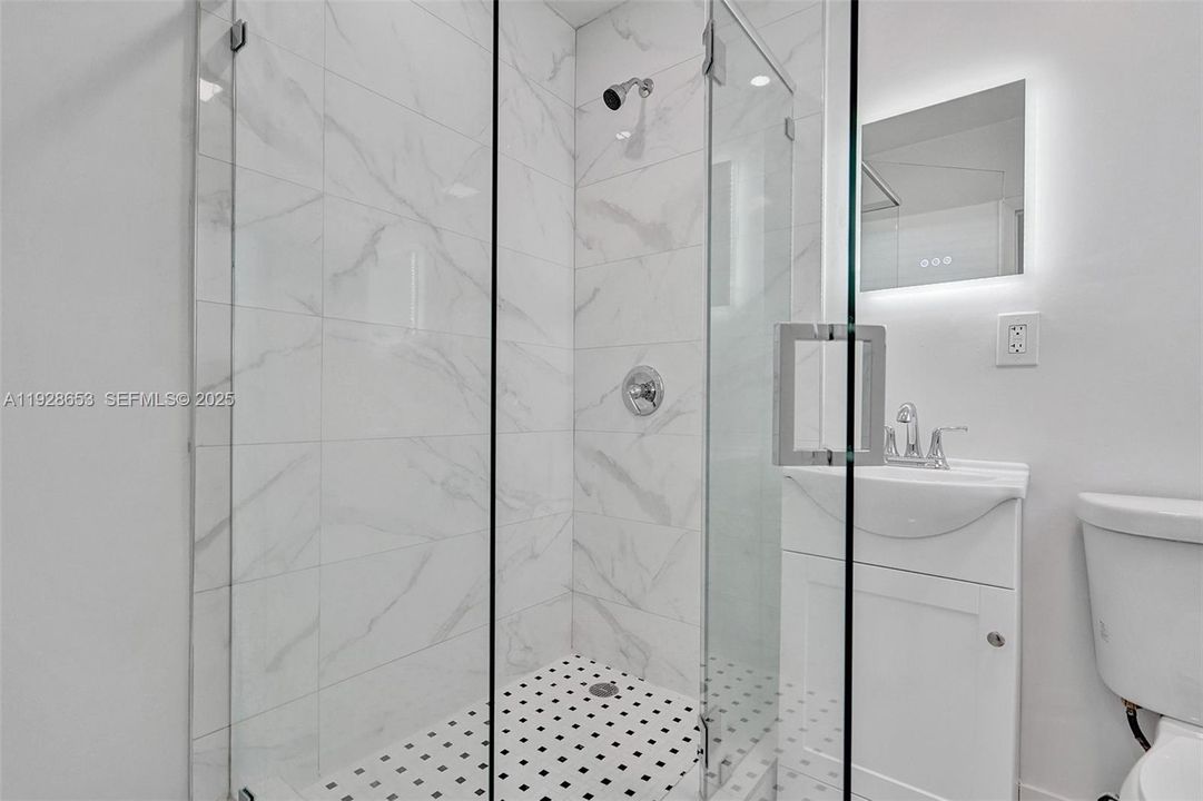 На продажу: $799,999 (4 спален, 3 ванн, 1368 Квадратных фут)