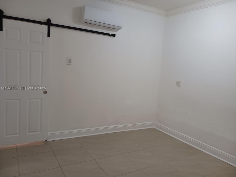 На продажу: $1,600,000 (0 спален, 0 ванн, 2073 Квадратных фут)