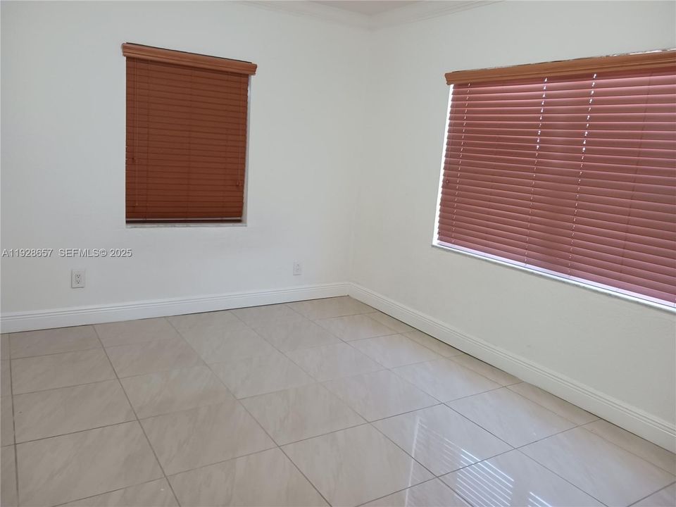 На продажу: $1,600,000 (0 спален, 0 ванн, 2073 Квадратных фут)