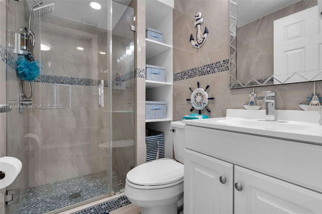 For Sale: $699,999 (3 beds, 3 baths, 1463 Square Feet)