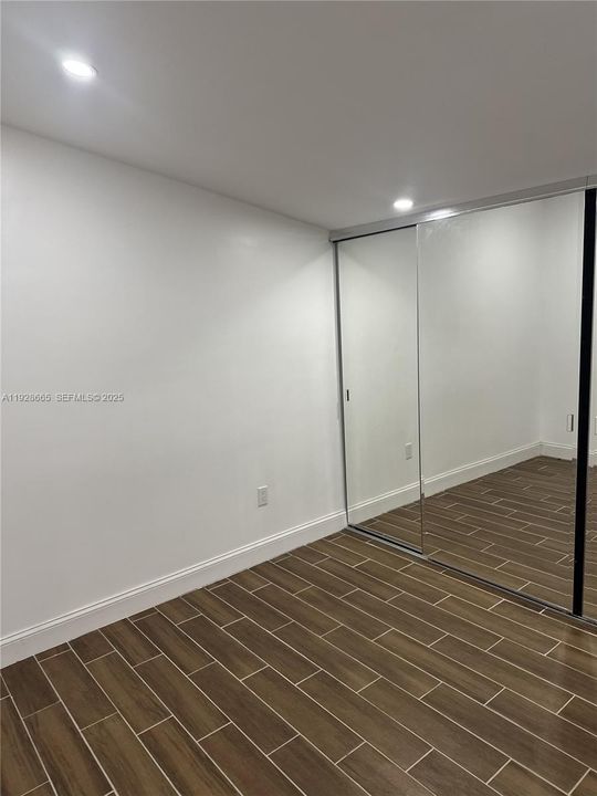 Под контрактом: $2,500 (3 спален, 2 ванн, 1684 Квадратных фут)