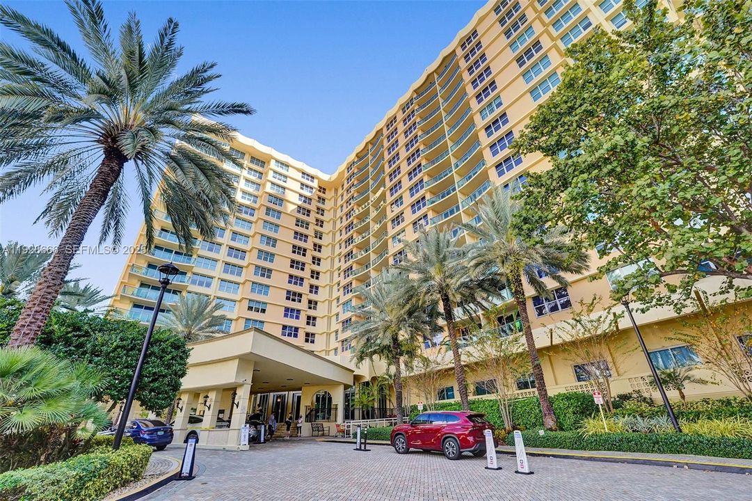 For Rent: $4,500 (2 beds, 2 baths, 1198 Square Feet)