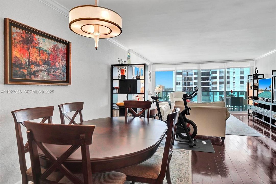 For Rent: $4,500 (2 beds, 2 baths, 1198 Square Feet)