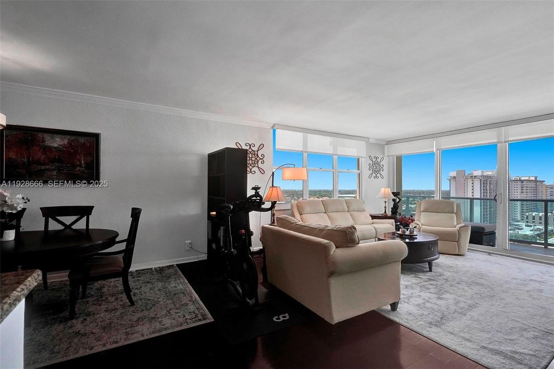 For Rent: $4,500 (2 beds, 2 baths, 1198 Square Feet)