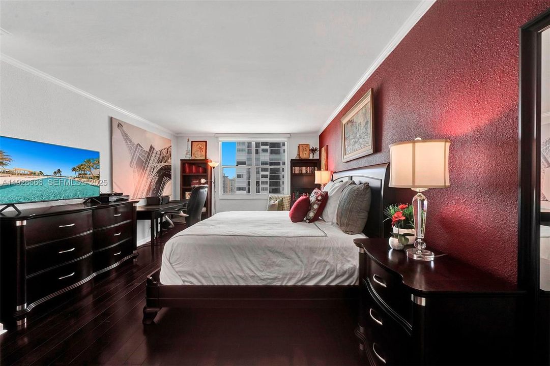 For Rent: $4,500 (2 beds, 2 baths, 1198 Square Feet)