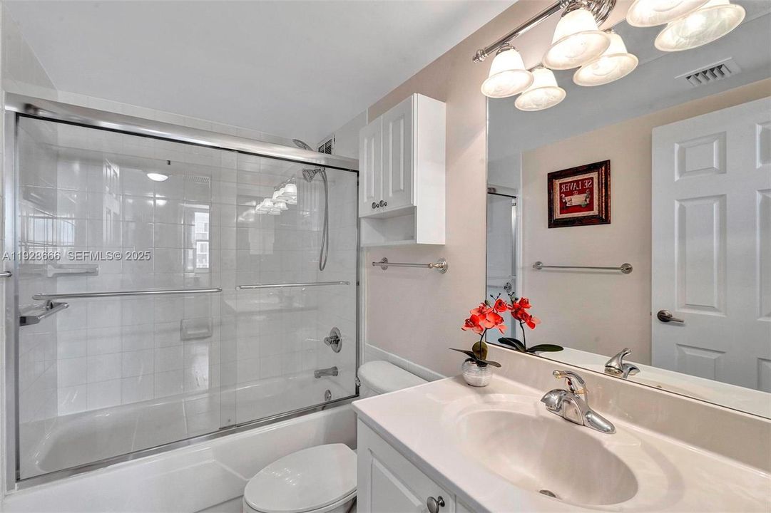 For Rent: $4,500 (2 beds, 2 baths, 1198 Square Feet)