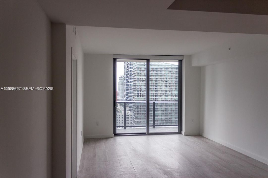 待售: $639,900 (1 贝兹, 2 浴室, 852 平方英尺)