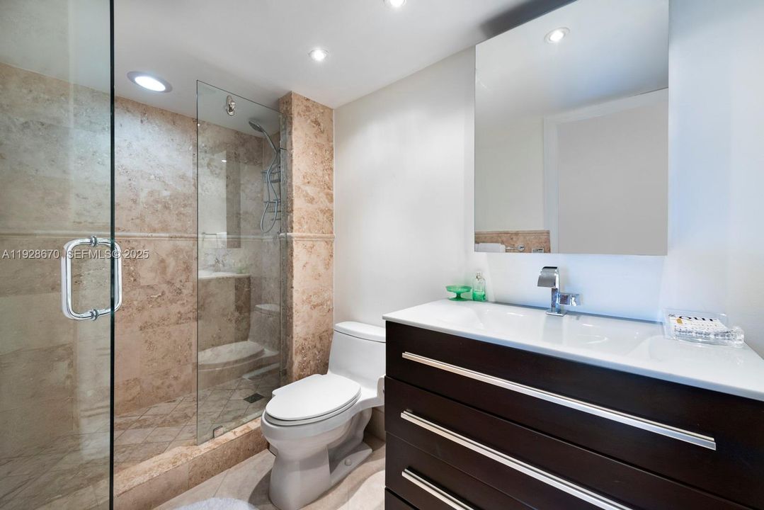 В аренду: $4,350 (2 спален, 2 ванн, 1456 Квадратных фут)