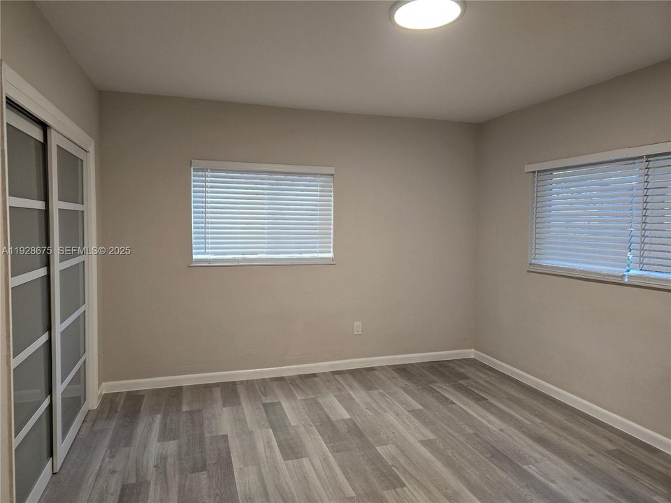 For Rent: $2,195 (1 beds, 1 baths, 700 Square Feet)