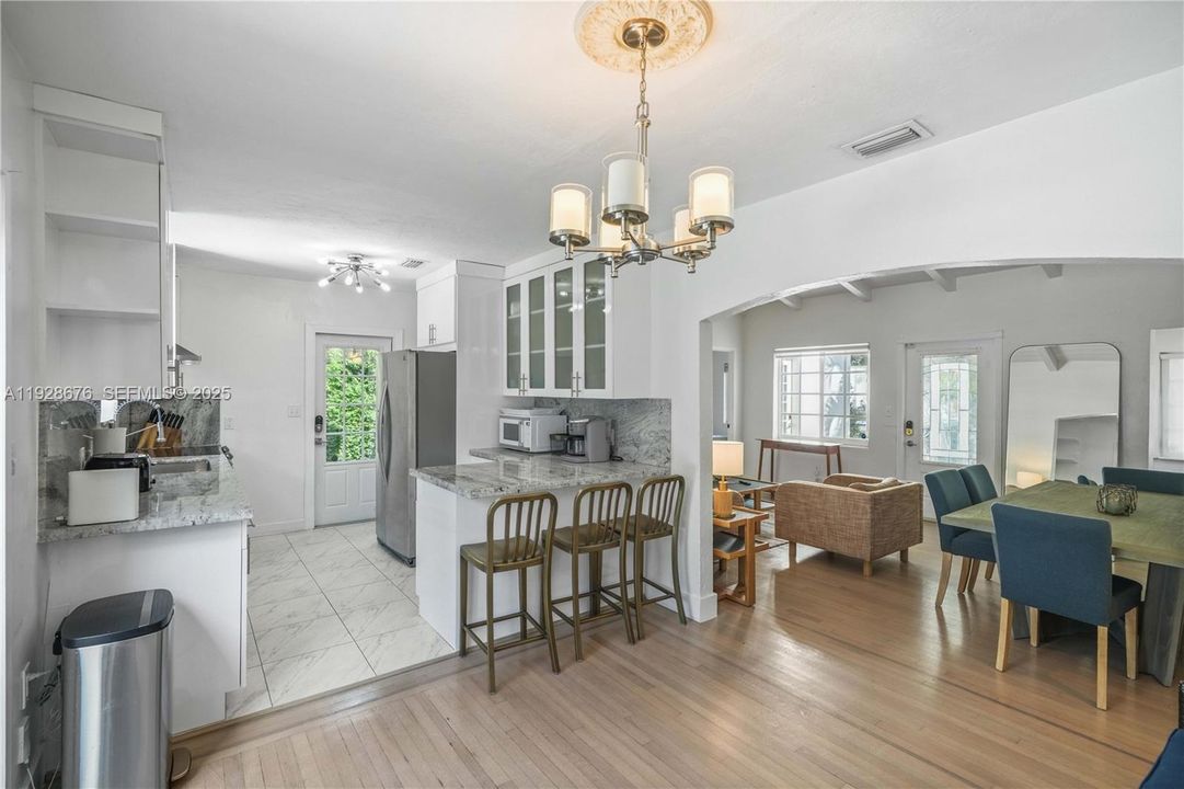 待售: $1,350,000 (3 贝兹, 2 浴室, 1515 平方英尺)