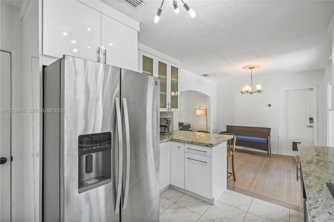 待售: $1,350,000 (3 贝兹, 2 浴室, 1515 平方英尺)