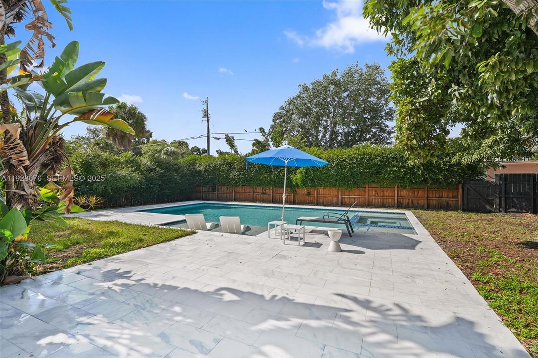 待售: $1,350,000 (3 贝兹, 2 浴室, 1515 平方英尺)