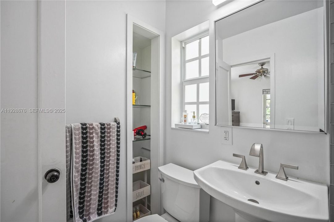 待售: $1,350,000 (3 贝兹, 2 浴室, 1515 平方英尺)