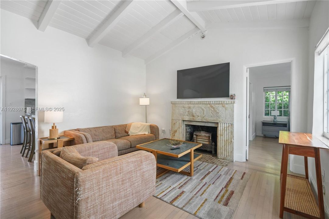 待售: $1,350,000 (3 贝兹, 2 浴室, 1515 平方英尺)