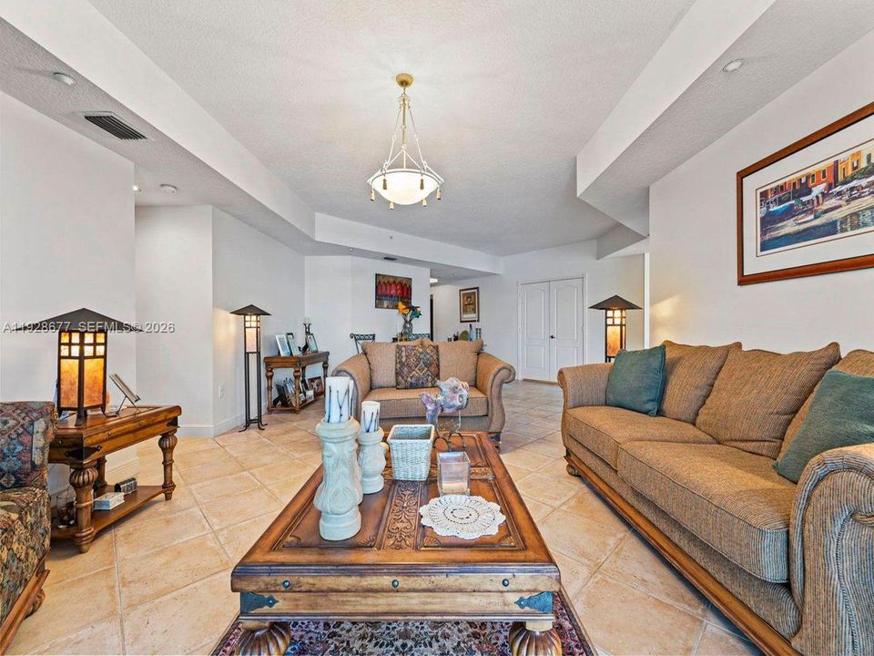 For Sale: $699,000 (3 beds, 2 baths, 2810 Square Feet)