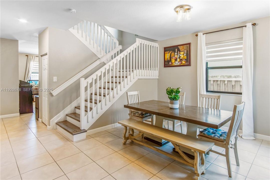 待售: $585,000 (4 贝兹, 2 浴室, 2780 平方英尺)