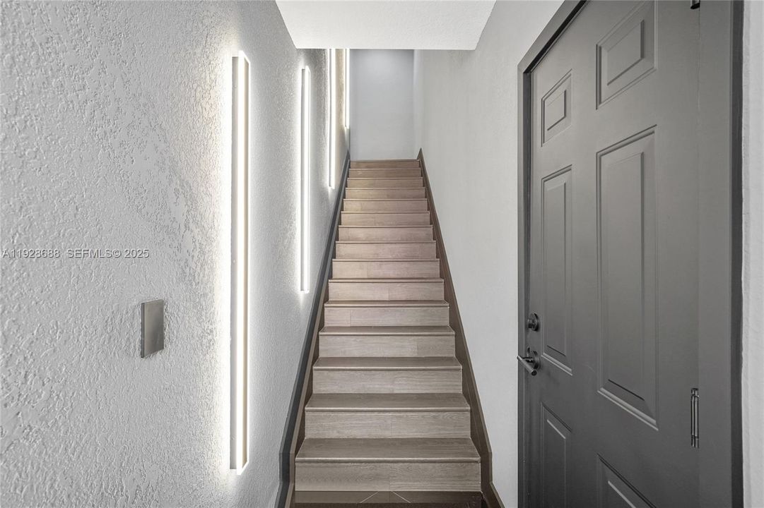 En Venta: $420,000 (3 camas, 2 baños, 1536 Pies cuadrados)