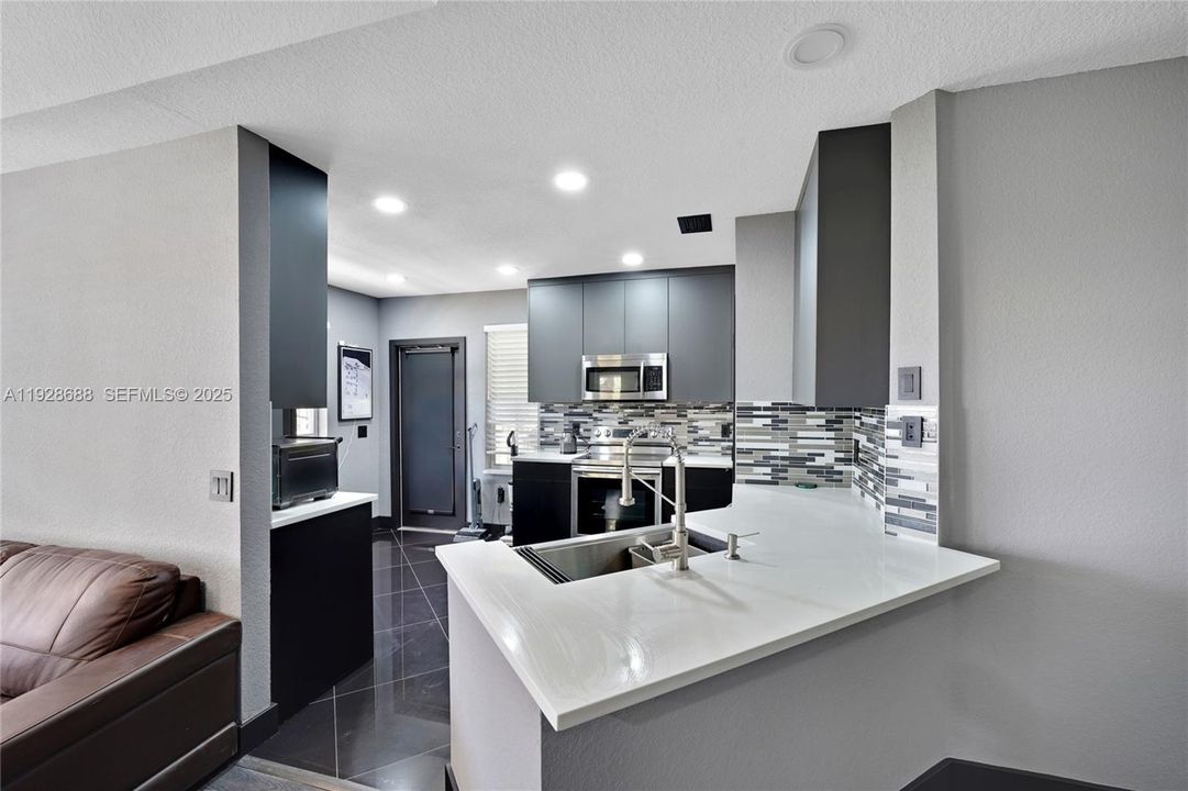 En Venta: $420,000 (3 camas, 2 baños, 1536 Pies cuadrados)