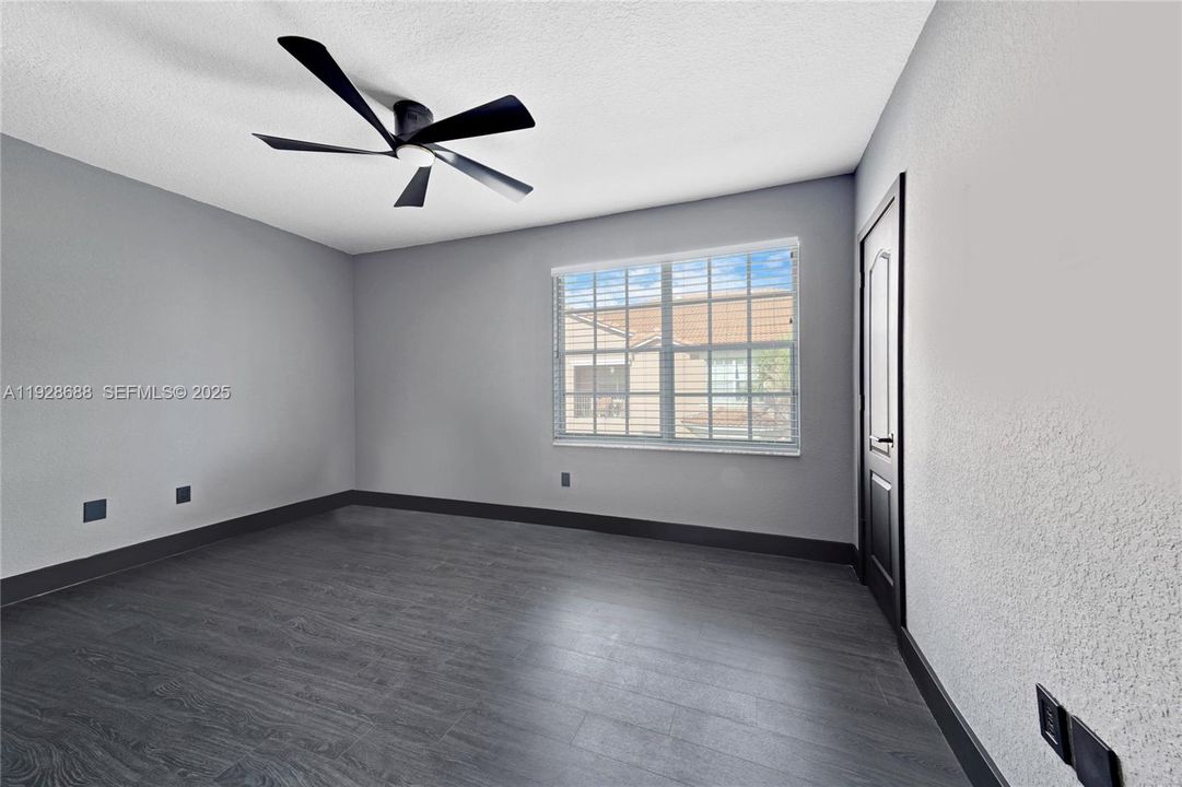 En Venta: $420,000 (3 camas, 2 baños, 1536 Pies cuadrados)